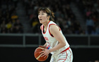 半场17分钟4中3，罗欣棫7分2板1帽撑起女篮锋线